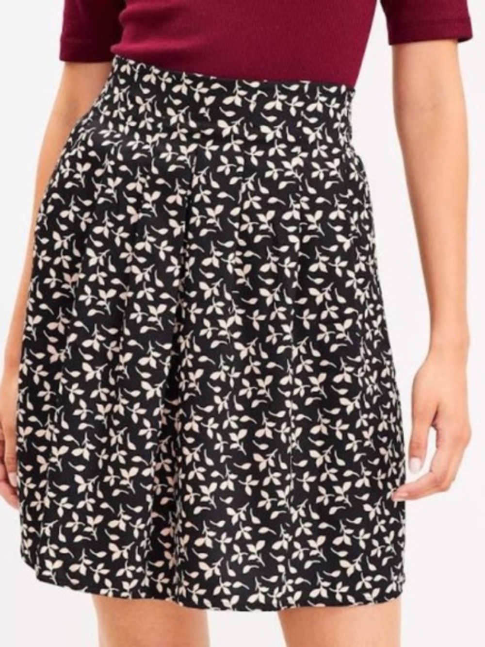Loft Leaf Floral Pleated Skirt small